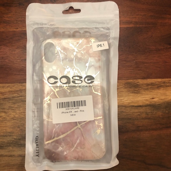 pink marble phone case for the iPhone XR - Picture 3 of 5